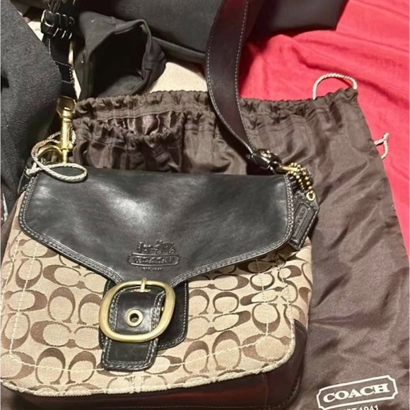 Coach Handbags - Coach shoulder purse